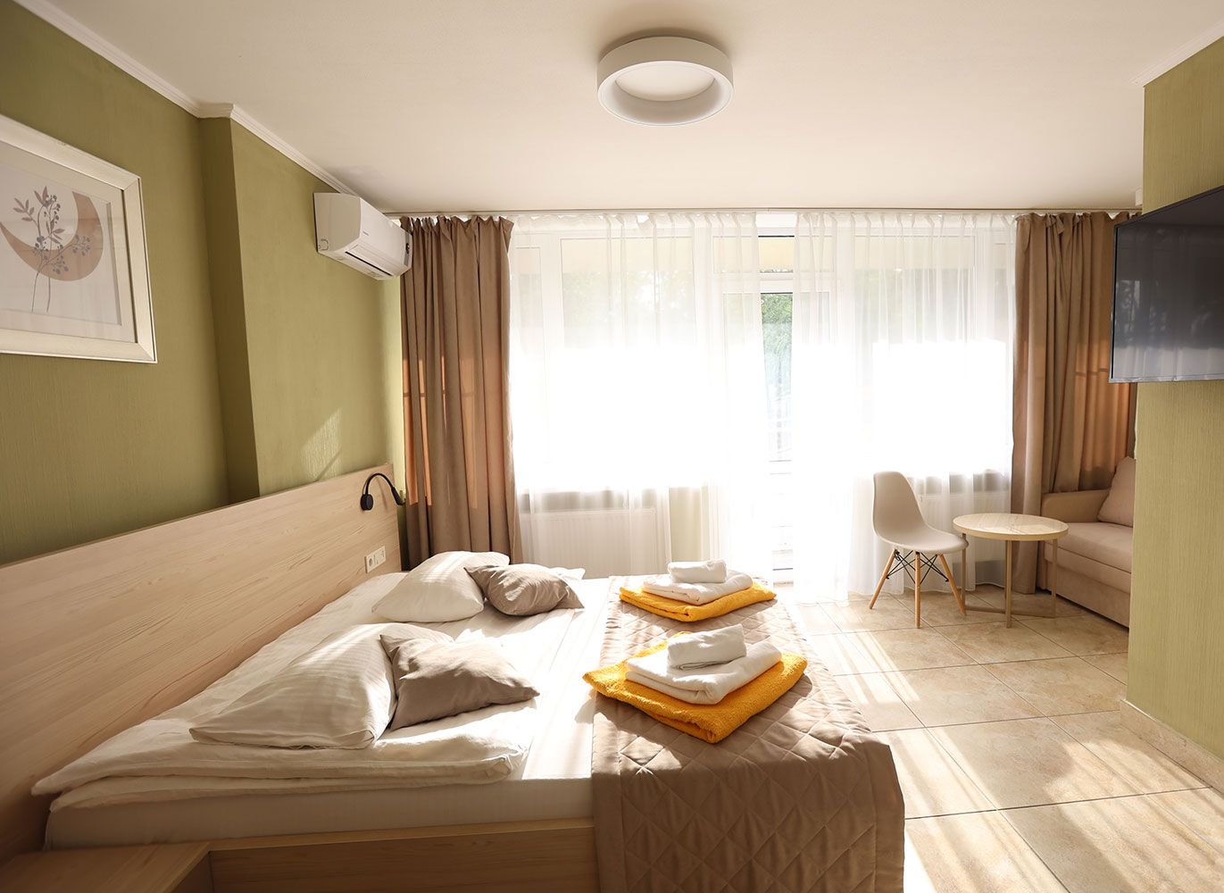 Напівлюкс: Studio